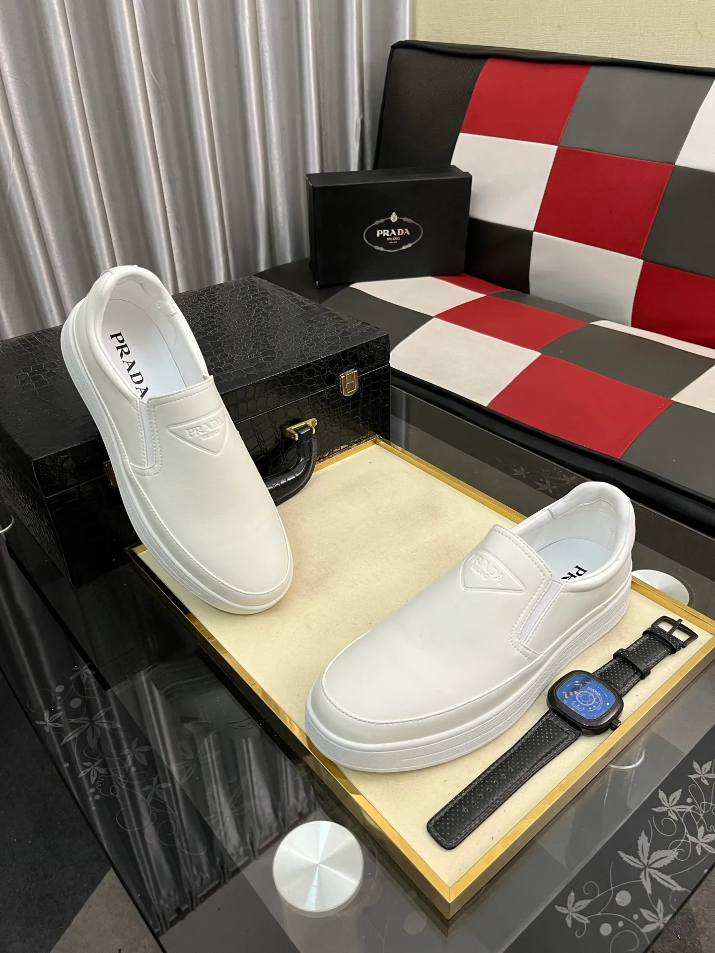 Men's shoes 💰440⌚️⌚️【PRADA】Prada casual shoes for couples, originally developed 1:1, made of high-mercerized cowhide with imported cowhide, silk sheepskin lining, rubber outsole, comfortable and soft on the feet, size: 38-442️⃣Colors available